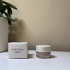 Furtuna skin nightly renewal cream 4ml
Brand new